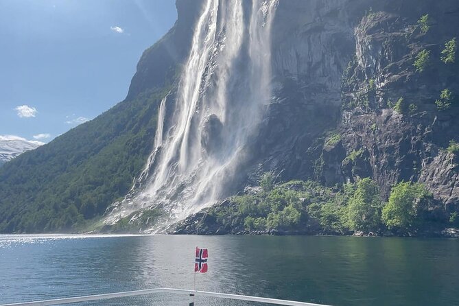 Geiranger Fjord Tour with Waterfall Tasting - A close look at Geirangerfjord in one hour