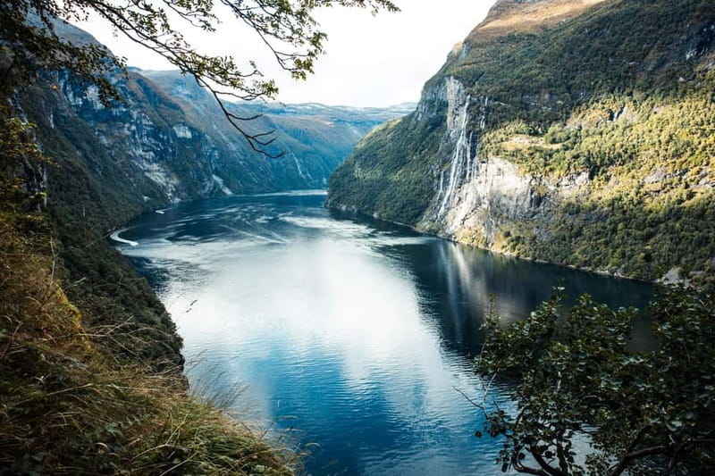 Geiranger: Kayak Tour with Waterfall Views - The first 20 minutes: safety, equipment, and basic technique