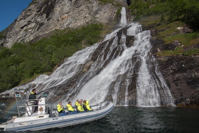 Geiranger: RIB Fjordsafari Geirangefjord - The Seven Sisters waterfall from the water