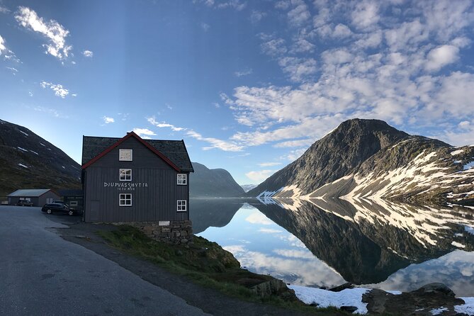 Geiranger: Sky to Fjord Downhill Biking Adventure - Flydalsjuvet, the grand finale