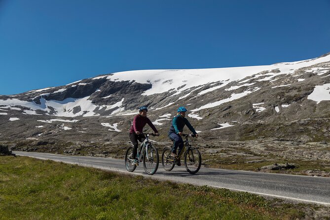 Geiranger: Sky to Fjord Downhill Biking Adventure - Equipment, safety, and the unguided format