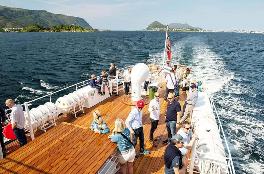 Geiranger to Ålesund Bus Tour (one way) - Key points at a glance