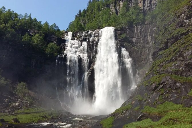 Guided tour - Hardangerfjord, Voss Gondola & 3 Great Waterfalls - Vøringsfossen and the Måbødalen valley