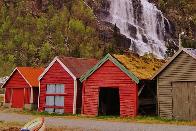 GUIDED TOUR: Secrets of the Fjords - the Osterfjord and Mo, 6.5 hours - Hesjedalsfossen, a waterfall away from the crowds