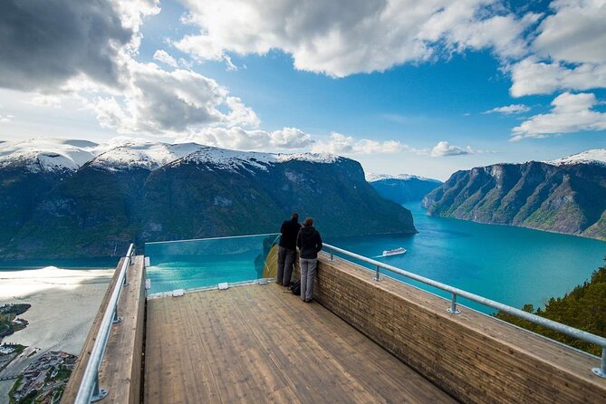 Guided Tour To Nærøyfjorden, Flåm And Stegastein - Viewpoint Cruise - A full day from Bergen to Norway’s fjords