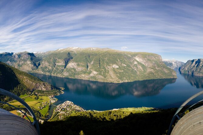Guided Tour To Nærøyfjorden, Flåm And Stegastein - Viewpoint Cruise - The road back to Bergen