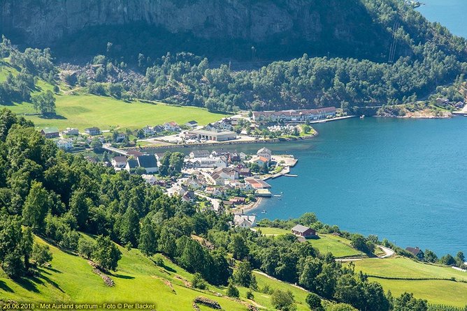 Guided tour - Viking Village, Nærøyfjord Cruise and Flåm Railway - Who will enjoy this day most?