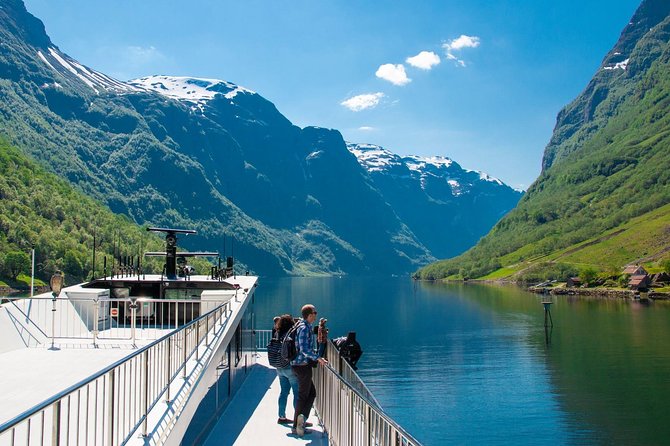 Guided tour - Viking Village, Nærøyfjord Cruise and Flåm Railway - Njardarheimr, a Viking town in Gudvangen