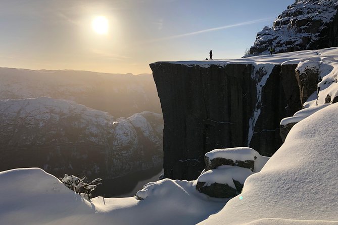 Guided winter hike to Pulpit Rock Preikestolen - Key points for the winter hike to Preikestolen