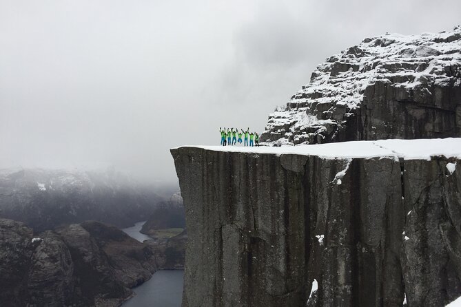 Guided winter hike to Pulpit Rock Preikestolen - Weather, cancellations, and the limits of the view