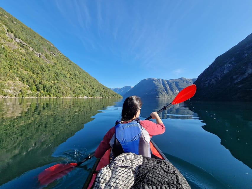 Hellesylt: Beginner-Friendly Fjord Kayaking Experience - Who will enjoy this Hellesylt outing?