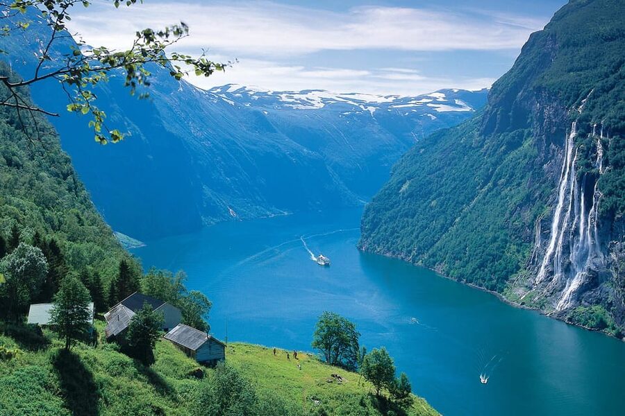 Hellesylt-Geiranger Sightseeing (one way ticket) - The biggest issue: one way or return