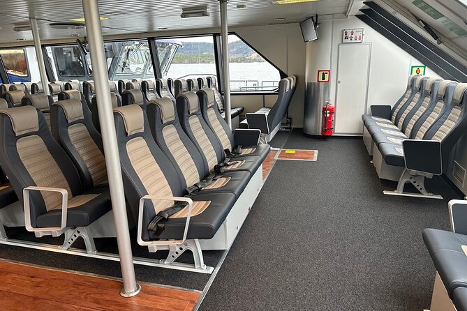Hellesylt Sightseeing Boat Geirangerfjord - A practical boat for changeable weather