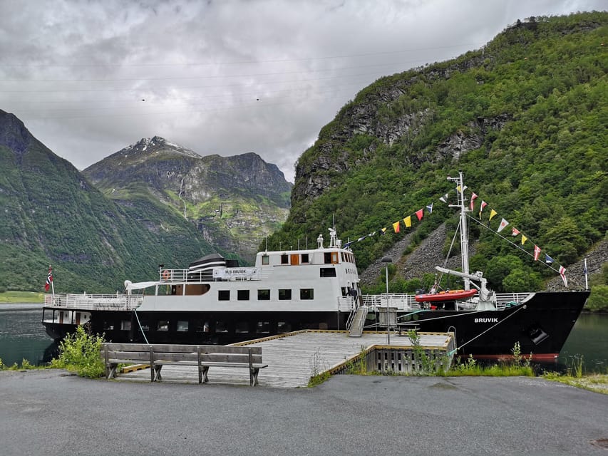 Hjørundfjord Fjord Cruise Afternoon Rountrip from Ålesund - Boarding at Rådhuskaia in central Ålesund