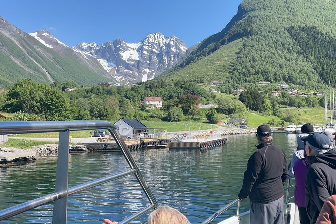 Hjørundfjord Fjord Tour Roundtrip from Ålesund - Boat comfort, WiFi, and the ferry-style feel