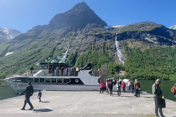 Hjørundfjord Fjord Tour Roundtrip from Ålesund - Why the lack of narration matters