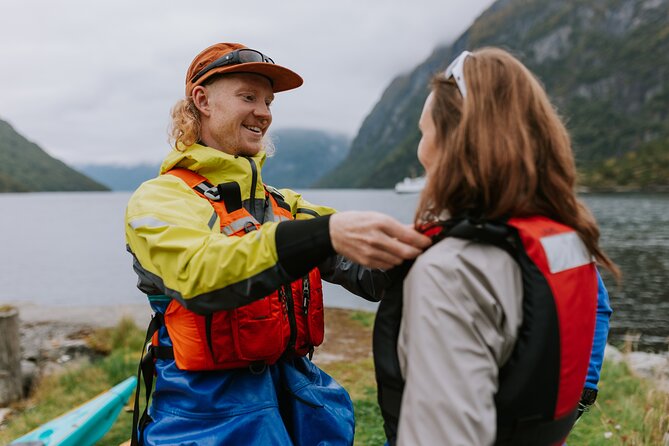 Kayak Tour with Waterfall Views in Geiranger - The route toward Seven Sisters Waterfall