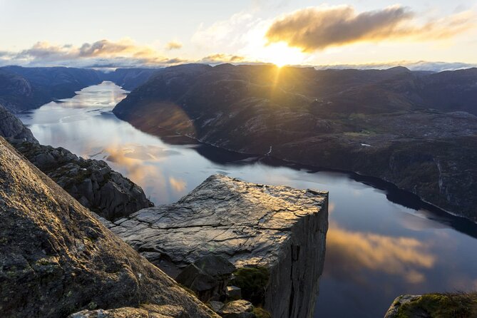 Majestic Hike Experience to Preikestolen with Local Guide - Key points to know before you book