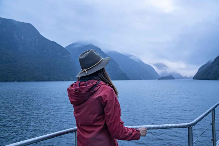 Manapouri: Doubtful Sound Overnight Cruise (2 Nights) - Evenings, stars, and the value of staying aboard