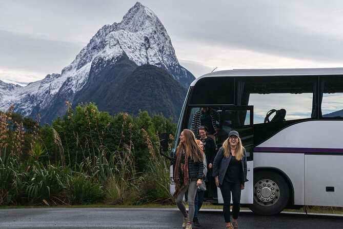 Milford Sound Coach & Cruise from Queenstown: Panoramic Views - Lunch, tea, and the timing of the cruise