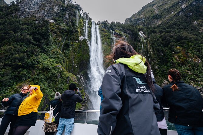 Milford Sound Coach & Cruise Tour from Te Anau - The two-hour Milford Sound cruise