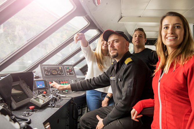 Milford Sound Cruise: Stunning Views & Optional Picnic or Buffet - Sinbad Gully and the northern return