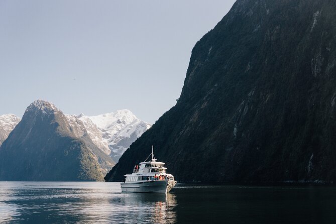 Milford Sound Cruise with Round-Trip Flights from Queenstown - Queenstown check-in and the weather call