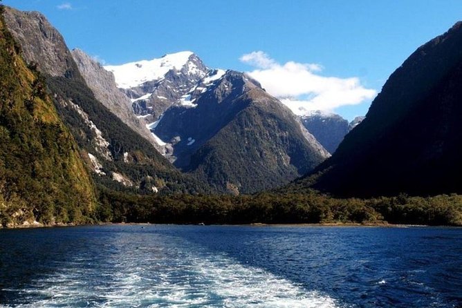Milford Sound Day Tour from Queenstown - Lunch choices and what to bring