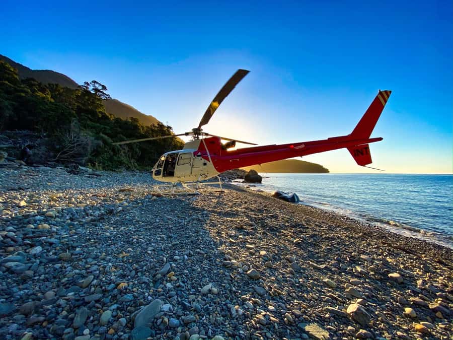 Milford Sound Extended Helicopter Flight & 3 Landings - Queenstown to Fiordland by helicopter