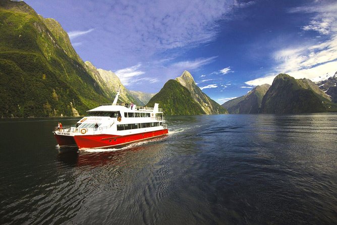 Milford Sound Flight and Cruise ex Queenstown - Milford Sound from the water