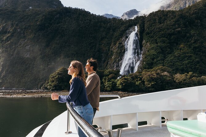 Milford Sound Fly-Cruise-Fly Tour from Queenstown - Why flying changes the Milford Sound experience