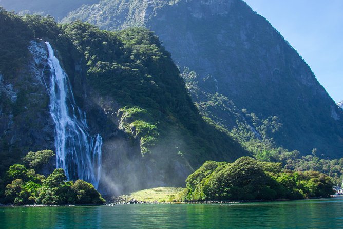 Milford Sound Glacier Flight & Cruise from Wanaka - The Milford Sound boat cruise