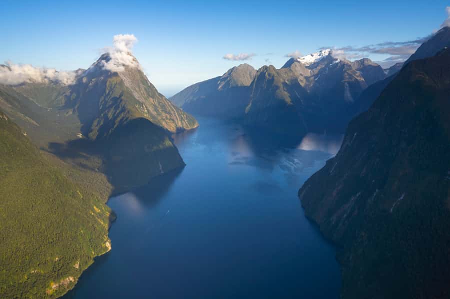 Milford Sound: Helicopter Flight with Glacier Landing - Why the glacier landing changes the experience
