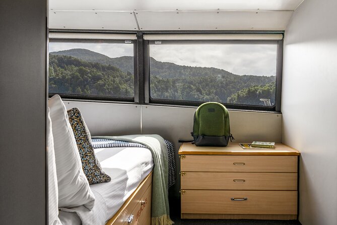 Milford Sound Overnight Cruise Fiordland Jewel - Breakfast and the return to the terminal