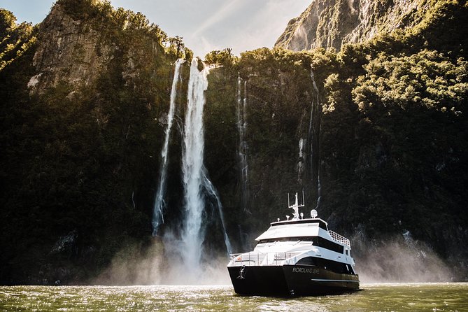 Milford Sound Overnight Cruise Fiordland Jewel - Cruising into Fiordland National Park