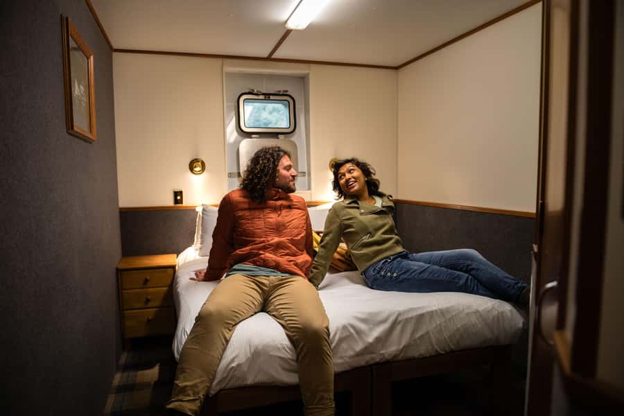 Milford Sound: Overnight Cruise with Water Activities - Why an overnight stay changes Milford Sound