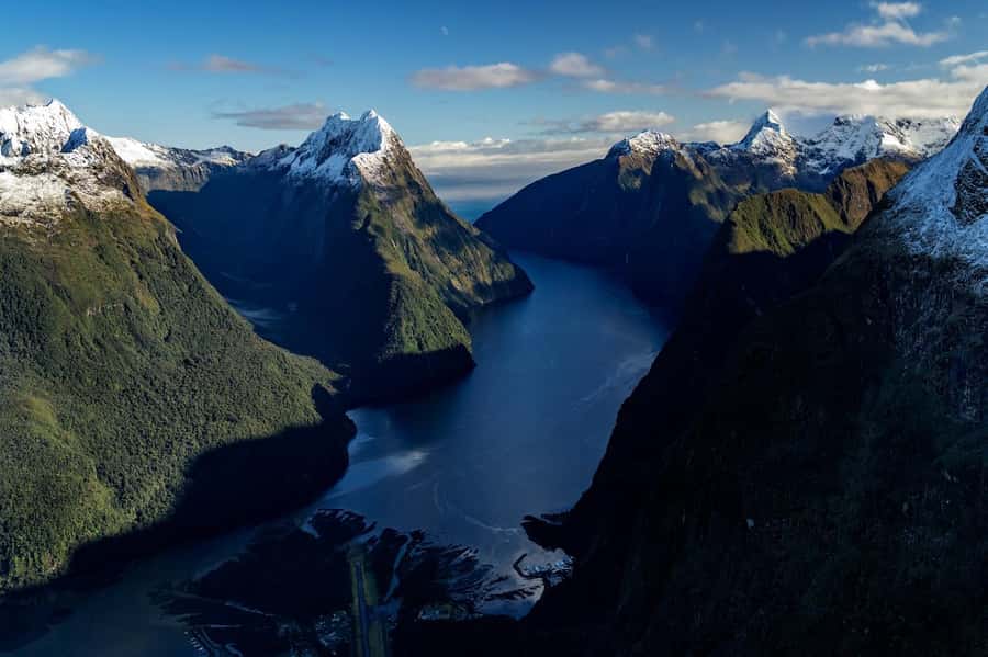 Milford Sound Panoramic Helicopter Tour | 50-Min Experience - Entering Fiordland by helicopter