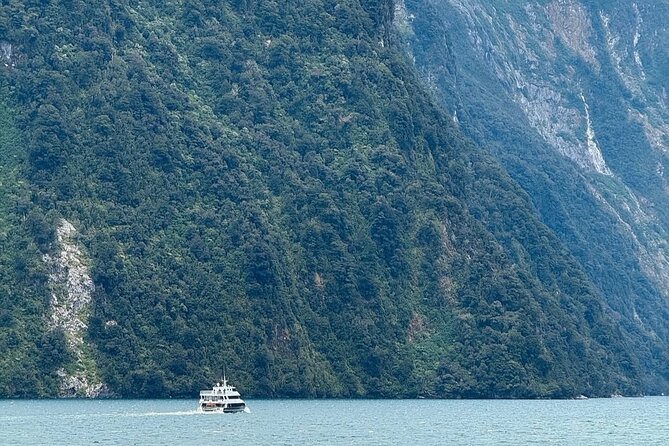 Milford Sound Private Day Trip from Queenstown via Te Anau - Key points at a glance