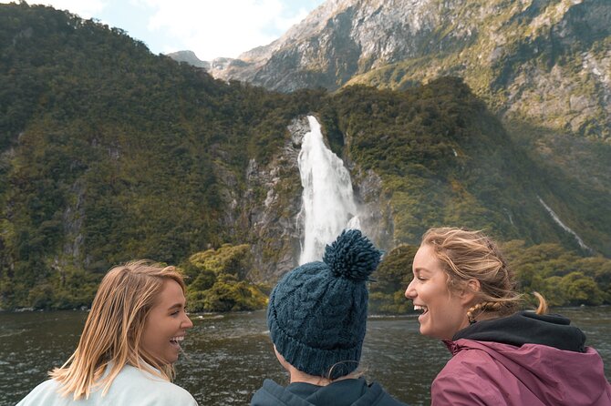 Milford Sound Small Group Tour, Cruise & Picnic Lunch - The Hollyford River adds movement