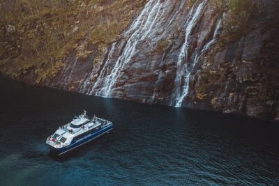 Mostraumen Fjord Cruise – the local operator