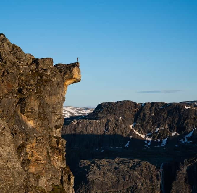 Odda: Overnight Hike to Trolltunga - Starting at Skjeggedal and Mågelitopp