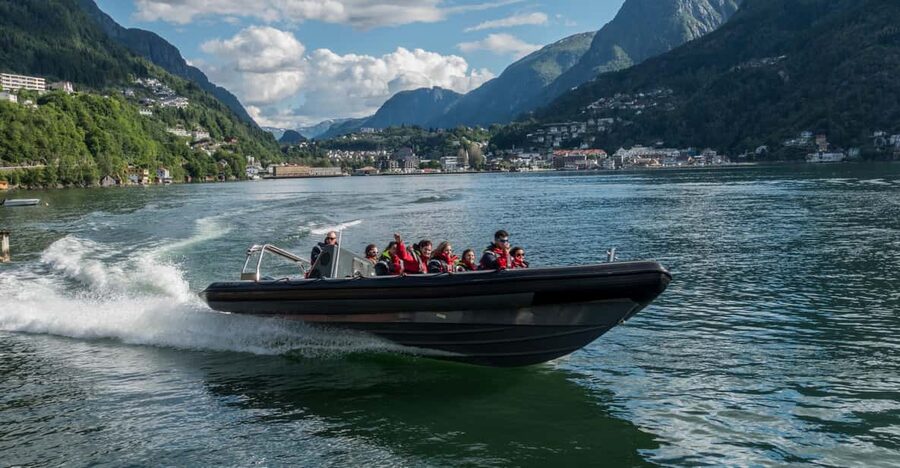 Odda: RIB Boat Tour on the Hardangerfjord - Leaving Odda harbor for Hardangerfjord