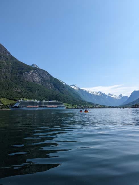 Olden: Fjord Kayaking + Drysuit & Safety Boat - The 15-minute safety briefing comes first