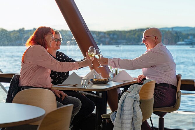 Oslo fjord 3-Course Dinner Cruise with Live Music - Time between courses is part of the experience
