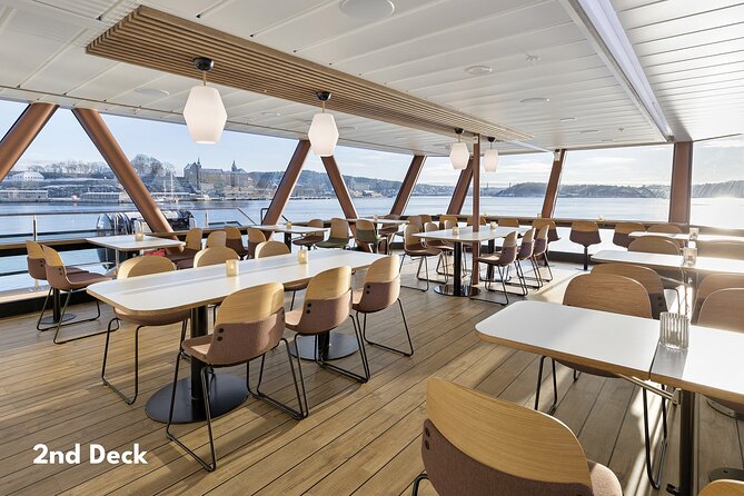 Oslo Fjord Brunch & Bubbles Cruise - Friendly service makes a real difference