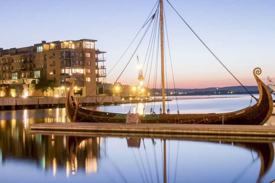 Oslo: Grand City Sightseeing Tour by Bus with Fjord Cruise - What this Oslo tour is really designed to do