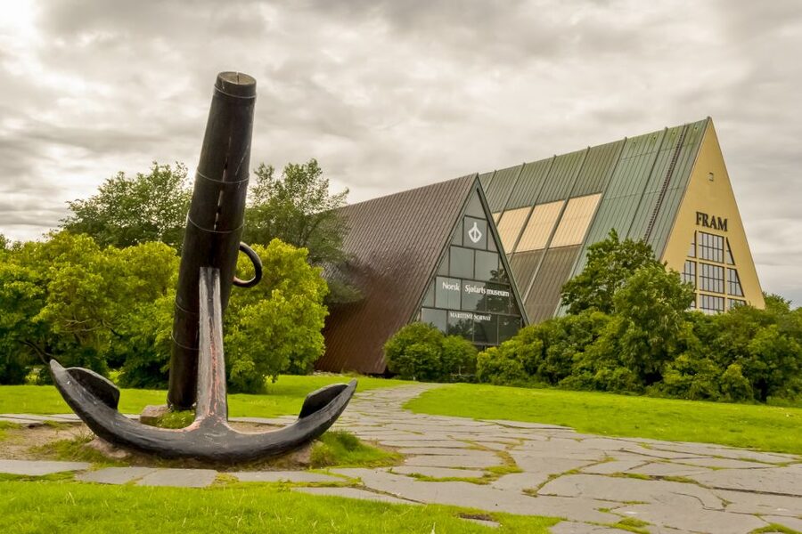 Oslo: Grand City Sightseeing Tour by Bus with Fjord Cruise - Choose your second museum by season