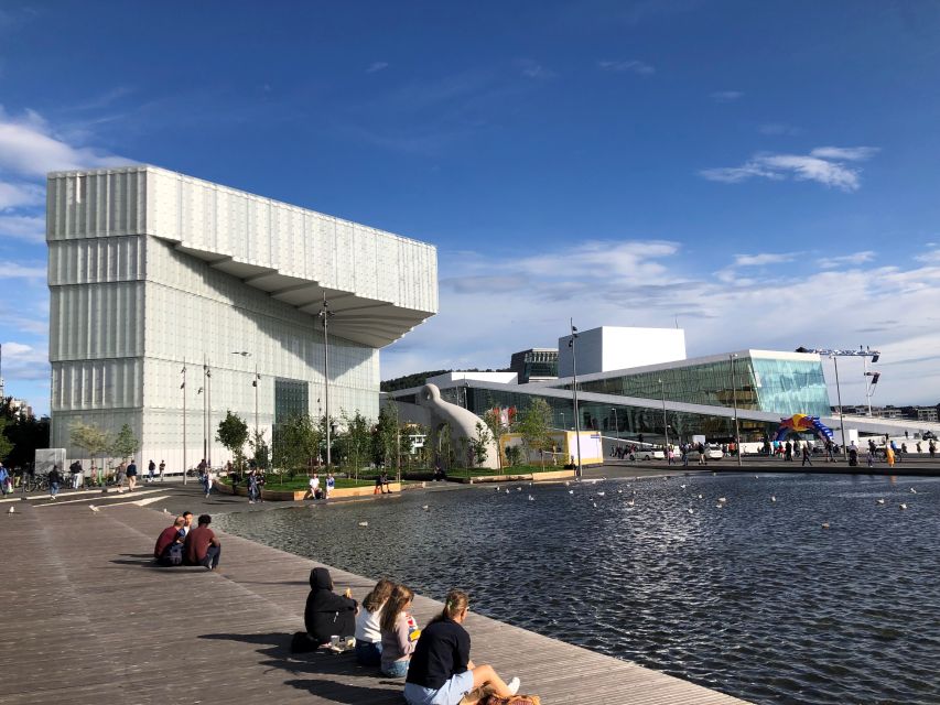 Oslo: Guided Oslo Highlights Tour by bus & Oslofjord cruise - One artist’s vision at Vigeland Sculpture Park