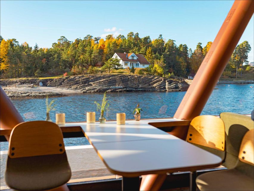 Oslo: Guided Sightseeing Fjord Cruise on Premium Silent Boat - What the live guiding adds