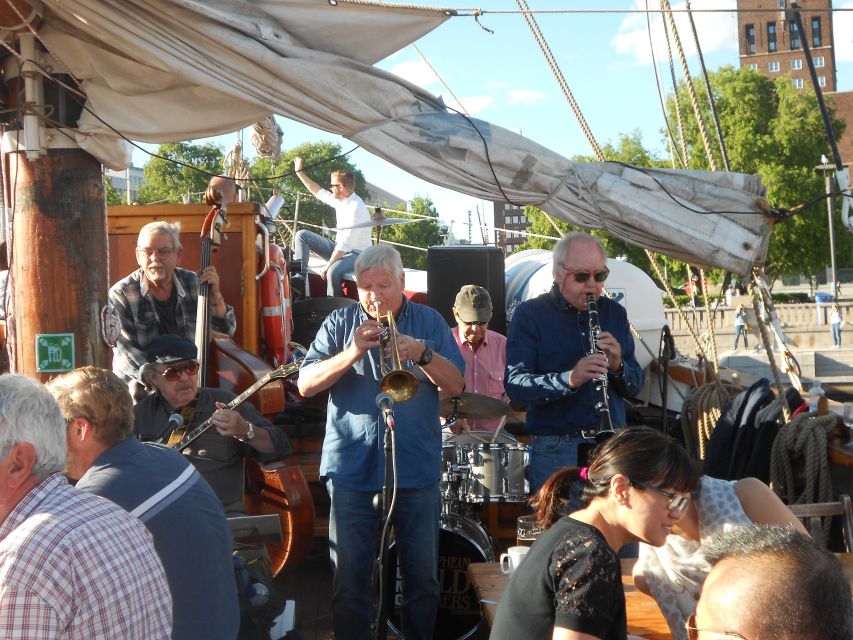 Oslo: Oslo Fjord Cruise with Live Jazz Music & Shrimp Buffet - Setting sail through the Oslofjord